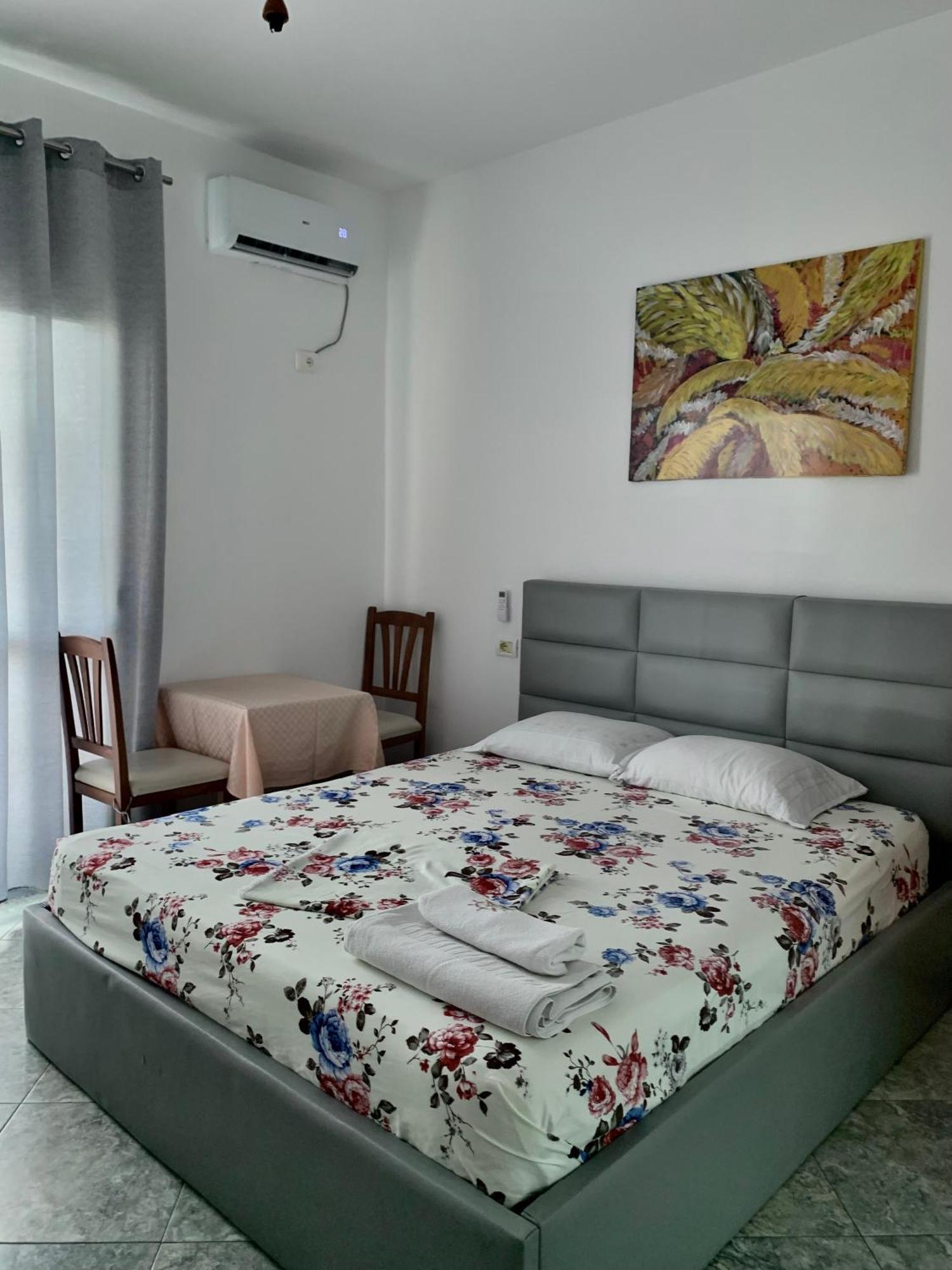 Serenade Beach Durrës Buitenkant foto