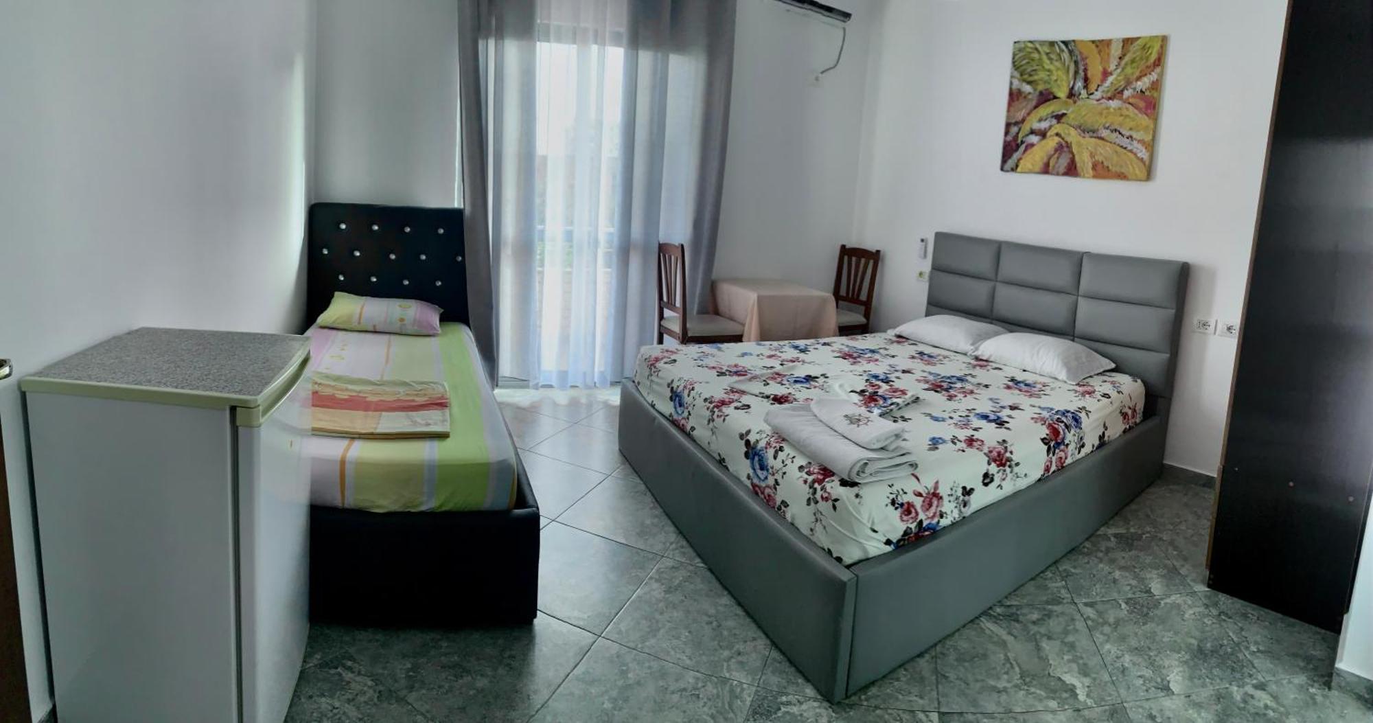 Serenade Beach Durrës Buitenkant foto