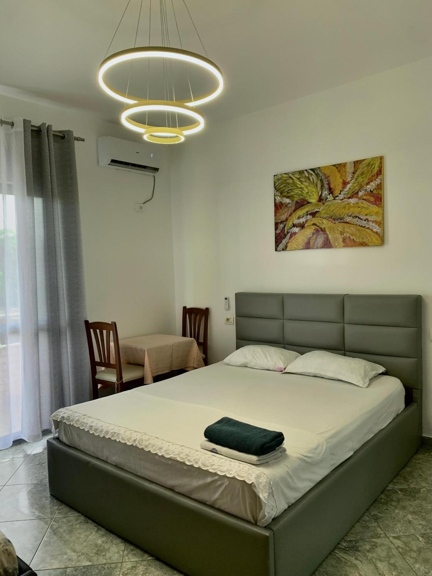 Serenade Beach Durrës Buitenkant foto